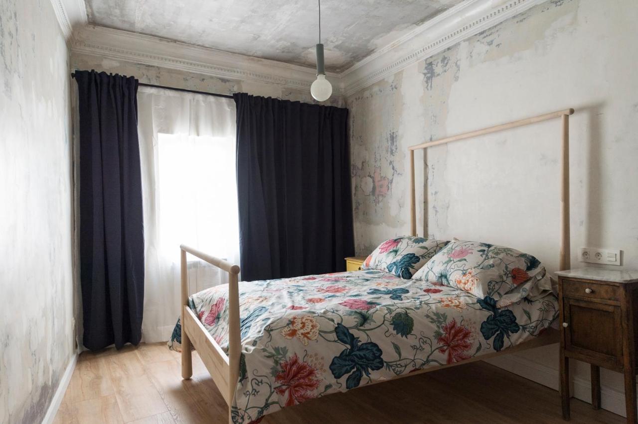 Un Piso Especial En El Casco Historico De Burgosアパートメント エクステリア 写真